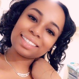 Meet your Posher, Marcia